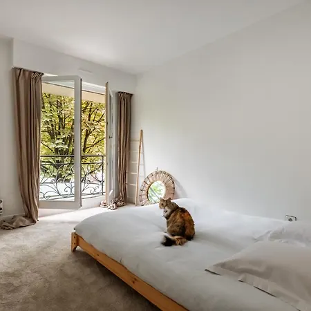 Hotel Veeve - Exhilarating Whites Paris