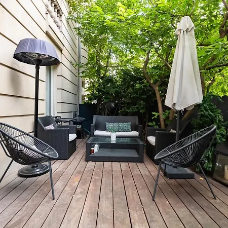 Hotel Veeve - Exhilarating Whites